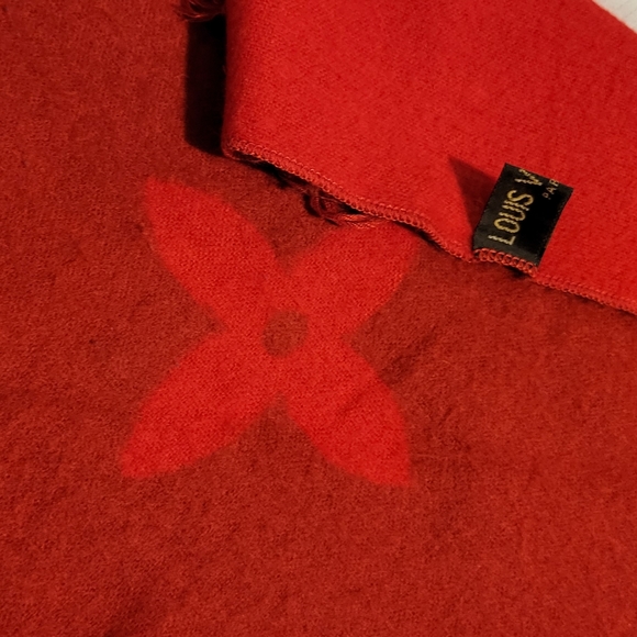 Louis Vuitton Cashmere Shawl - Picture 4 of 5